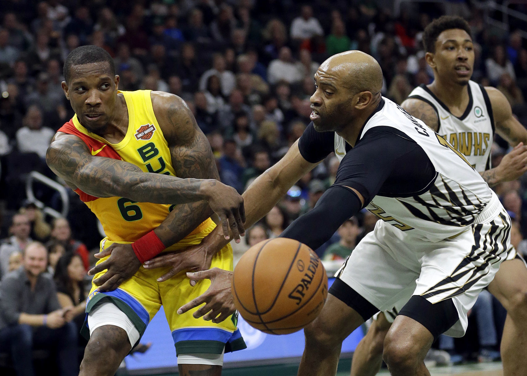 Hawks Bucks Basketball